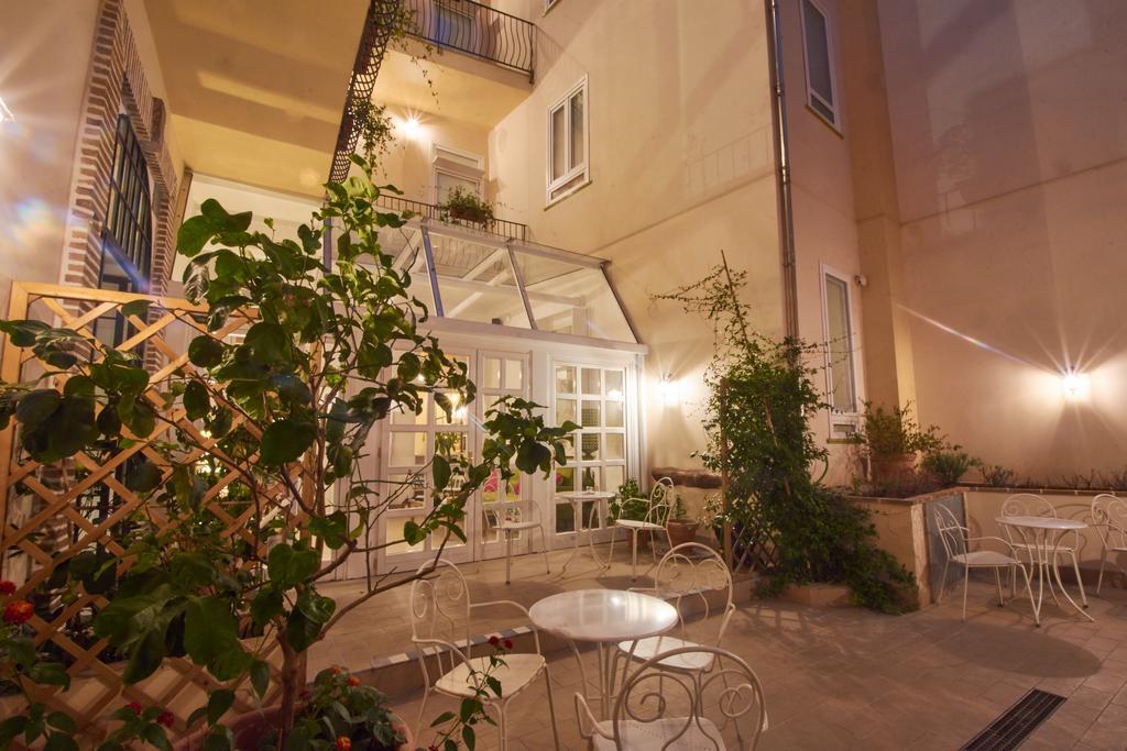 Cas'E Charming House Hotel Caserta Eksteriør billede